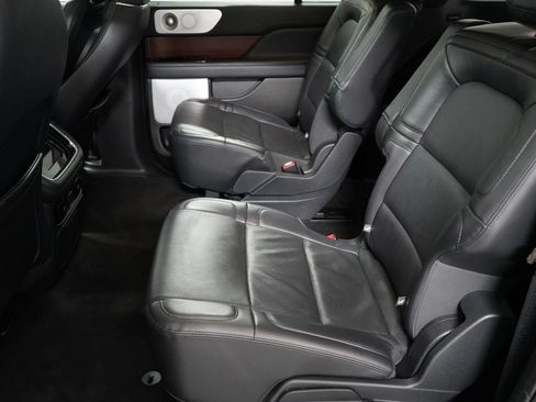Used 2023 Lincoln Navigator L Reserve AWD/4WD image 30
