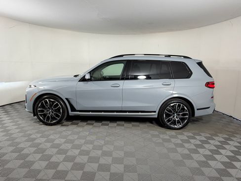 Used 2026 BMW X7 xDrive40i w/ M Sport Package AWD/4WD image 2