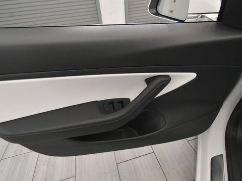 Used 2020 Tesla Model 3 Long Range image 12