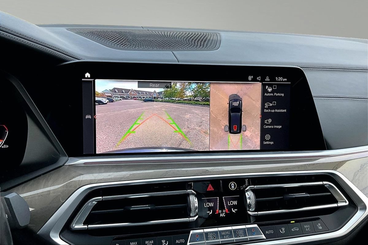 Used 2019 BMW X7 xDrive50i w/ M Sport Package AWD/4WD image 28
