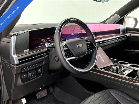 Used 2025 Cadillac Escalade Sport Platinum w/ LPO, ONYX Package image 18