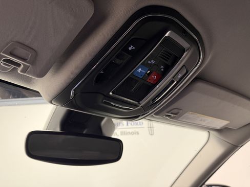 Used 2023 Jeep Grand Cherokee Laredo image 7