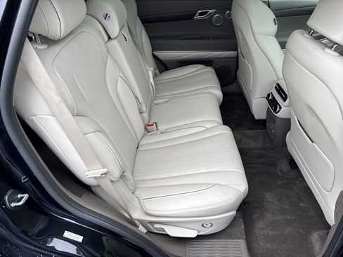 Used 2024 Genesis GV80 3.5T w/ Advanced Package image 15