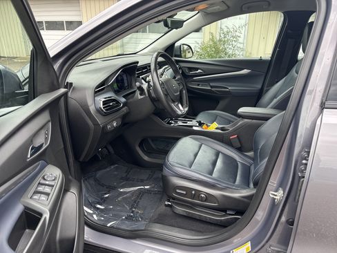 Used 2023 Chevrolet Bolt EUV Premier FWD image 15