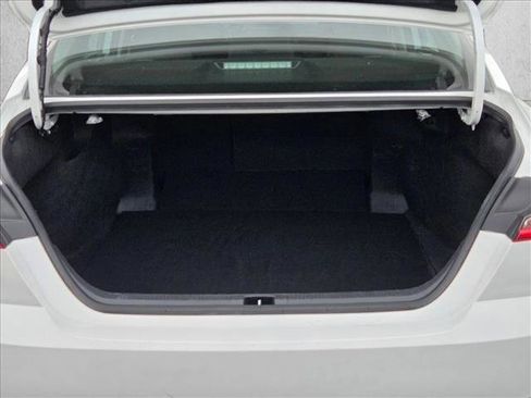 Used 2025 Toyota Camry LE image 6