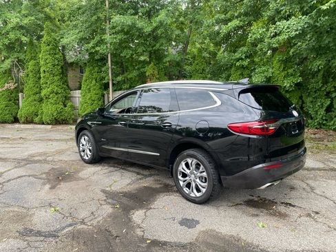 Used 2019 Buick Enclave Avenir w/ Avenir Technology Package AWD/4WD image 3