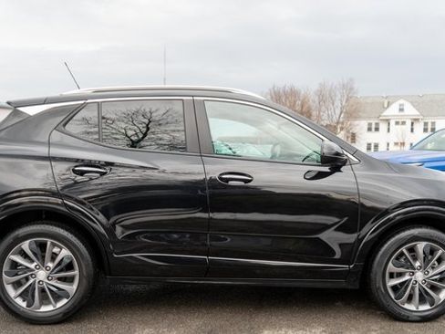 Used 2023 Buick Encore GX Select w/ Sport Touring Package image 5