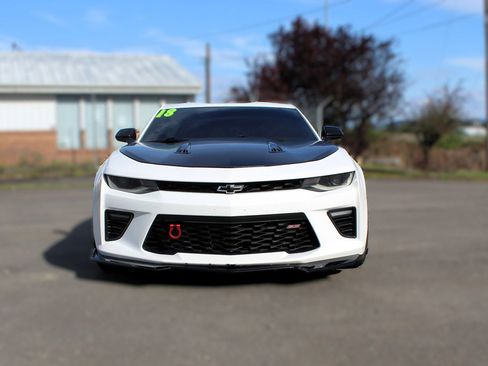 Used 2018 Chevrolet Camaro SS RWD image 2
