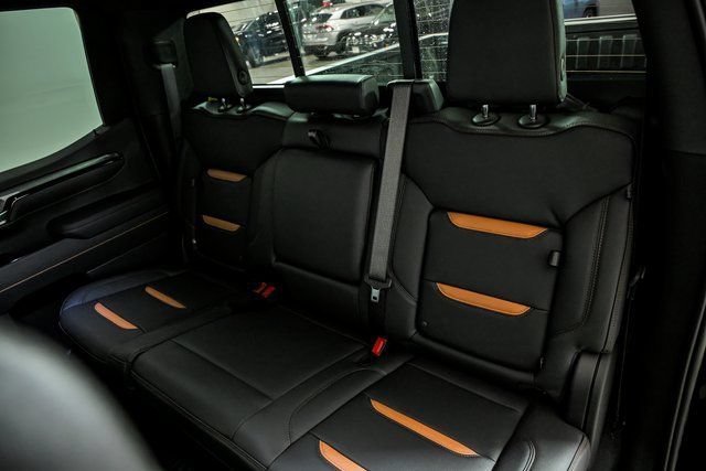 New 2026 GMC Sierra 1500 AT4 w/ Technology Package AWD/4WD image 10