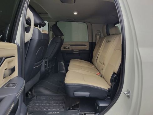 Used 2023 RAM 3500 Limited image 13