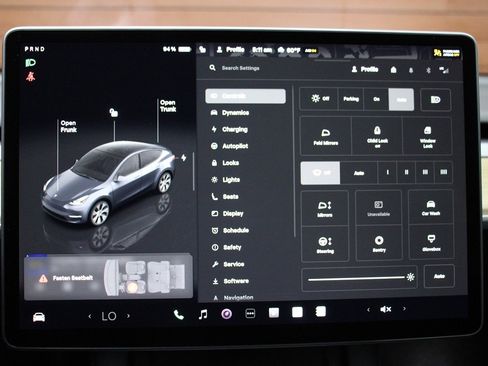 Used 2023 Tesla Model Y Long Range image 33