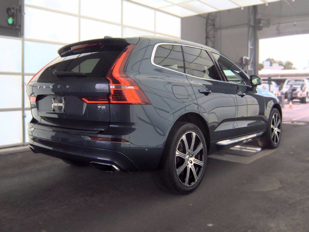 Used 2021 Volvo XC60 T5 Inscription w/ Advanced Package FWD image 2