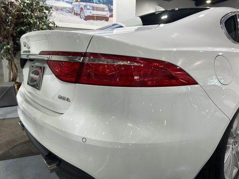 Used 2017 Jaguar XF Prestige RWD image 31