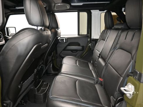 Used 2024 Jeep Wrangler Unlimited Rubicon 4xe image 40