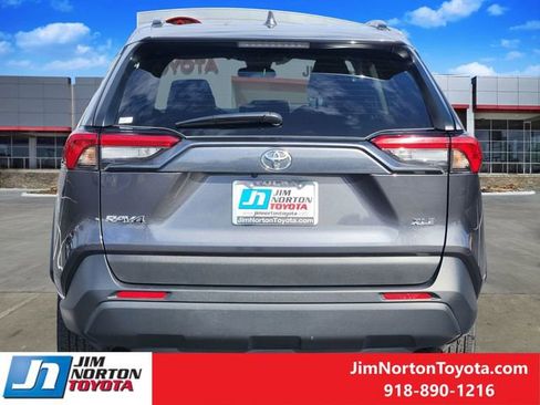 Used 2025 Toyota RAV4 XLE image 6