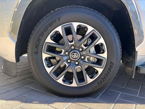 Used 2025 Toyota Sequoia SR5 image 9