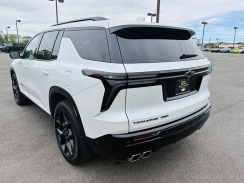 Used 2024 Chevrolet Traverse RS image 5