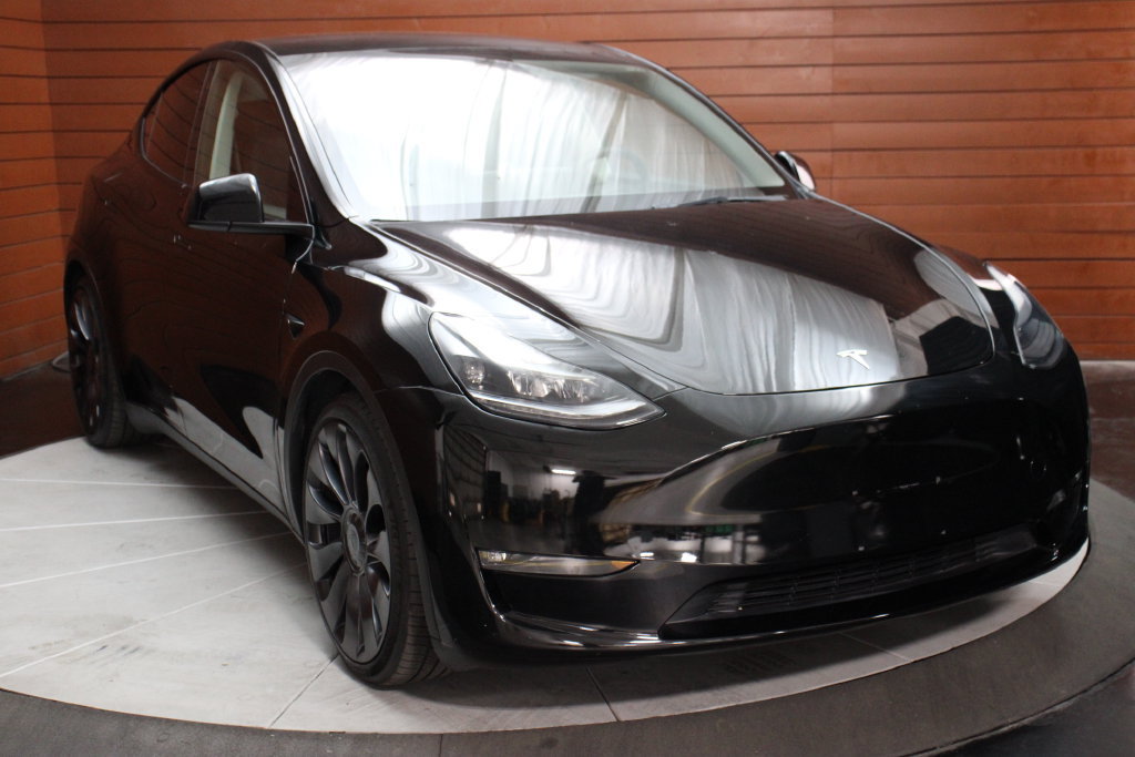 Used 2023 Tesla Model Y Performance AWD/4WD image 24