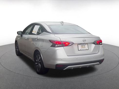 Used 2025 Nissan Versa SV FWD image 11