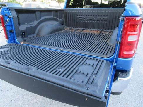 Used 2025 RAM 1500 Big Horn image 30