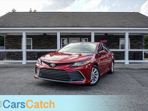Used 2024 Toyota Camry LE image 1