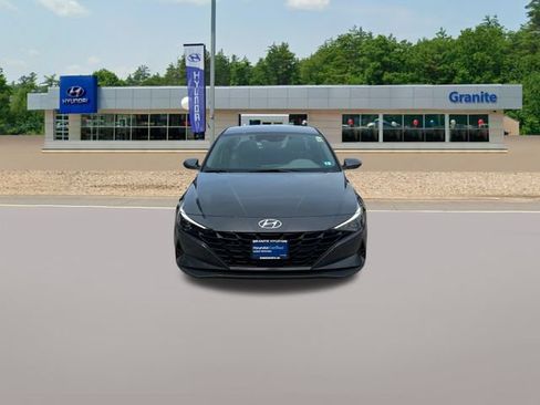 Used 2023 Hyundai Elantra SEL w/ Convenience Package FWD image 3