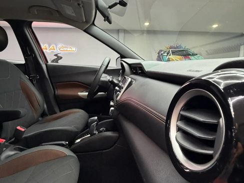 Used 2019 Nissan Kicks SR w/ Exterior Electronics Package FWD image 36