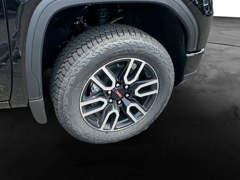 New 2026 GMC Sierra 1500 AT4 w/ Technology Package AWD/4WD image 11