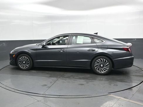 Certified 2023 Hyundai Sonata Limited w/ Cargo Package image 9