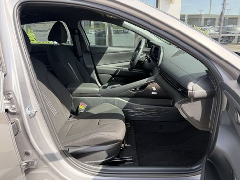 New 2026 Hyundai Elantra Sport FWD image 17