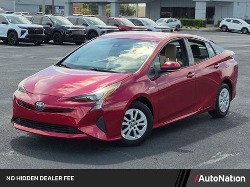 Used 2017 Toyota Prius Two FWD image 1