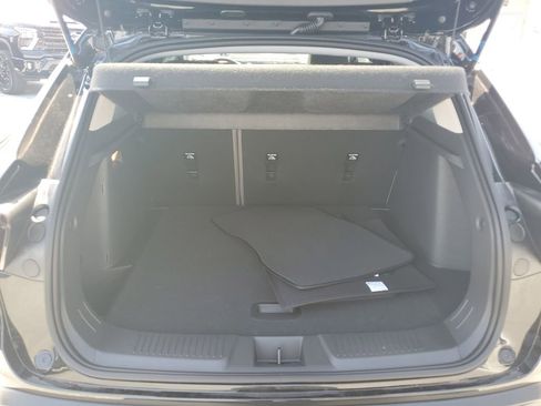 New 2026 Chevrolet Trax ACTIV FWD image 10
