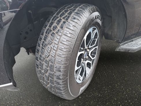Used 2024 Ford Expedition XLT AWD/4WD image 32