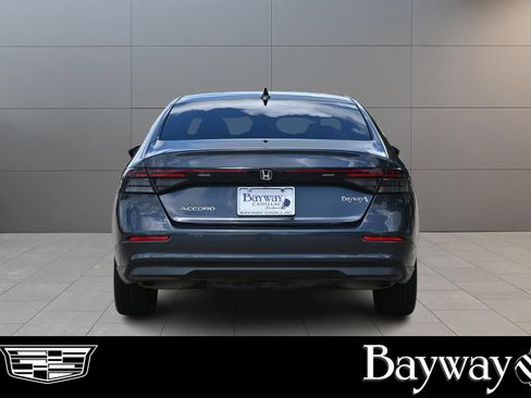Used 2023 Honda Accord EX image 6