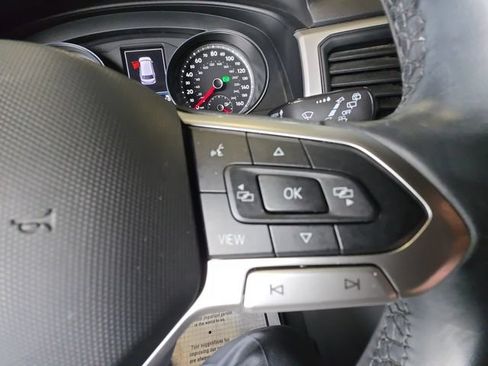 Used 2020 Volkswagen Atlas Cross Sport SE AWD/4WD image 19