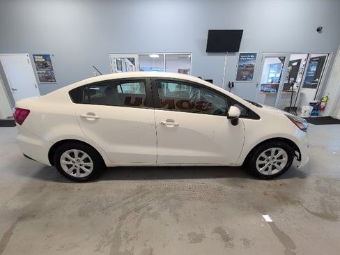 Used 2016 Kia Rio LX image 6
