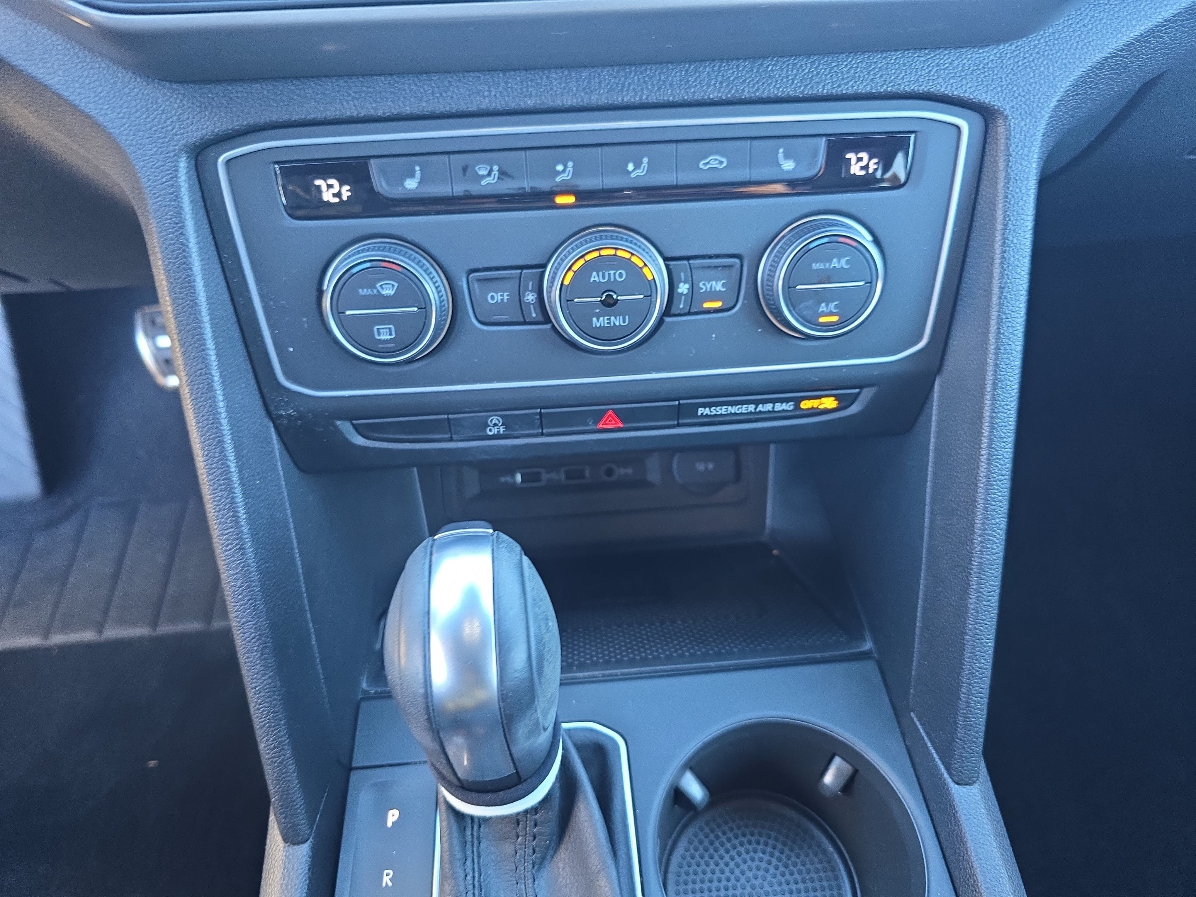 Used 2020 Volkswagen Atlas Cross Sport SE w/ Towing Package AWD/4WD image 24