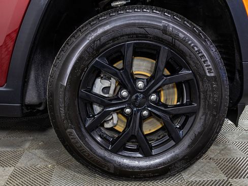 Used 2024 Jeep Grand Cherokee L Altitude image 54