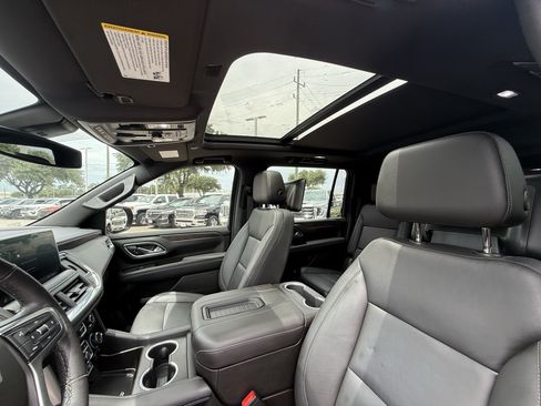 Used 2021 Chevrolet Suburban Z71 w/ Luxury Package AWD/4WD image 26