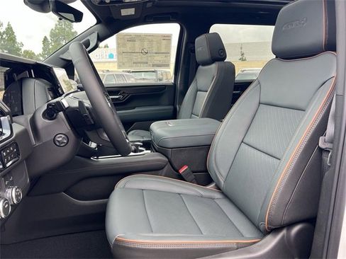 New 2026 GMC Yukon XL AT4 w/ AT4 Premium Package image 25