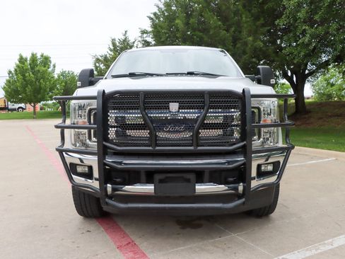 Used 2019 Ford F350 XLT w/ XLT Value Package AWD/4WD image 2