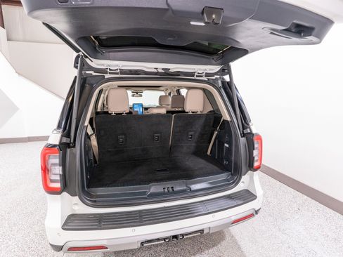 Used 2023 Ford Expedition Limited AWD/4WD image 41