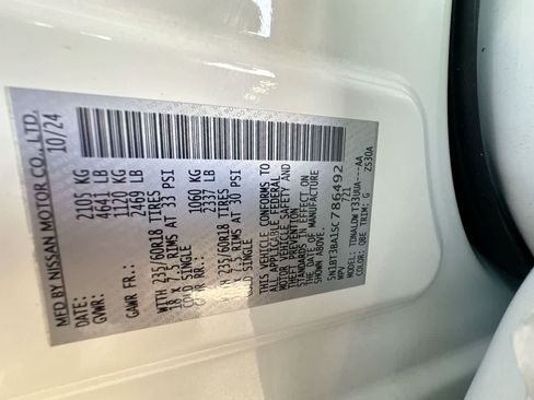 Used 2025 Nissan Rogue SV FWD image 29