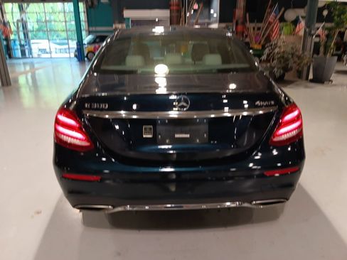 Used 2017 Mercedes-Benz E 300 4MATIC image 12