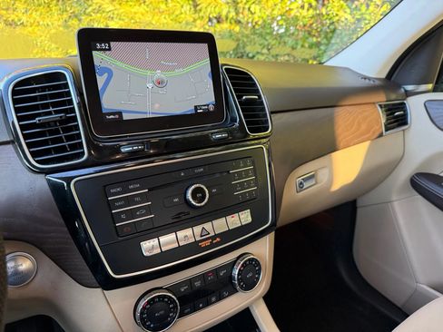 Used 2018 Mercedes-Benz GLE 350 4MATIC w/ Premium 1 Package image 46