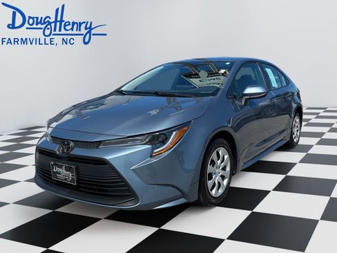 Used 2024 Toyota Corolla LE FWD image 1