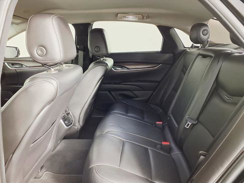 Used 2019 Cadillac XTS Luxury image 13