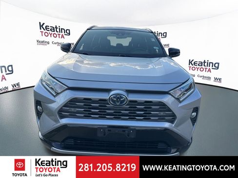 Used 2019 Toyota RAV4 XSE image 2