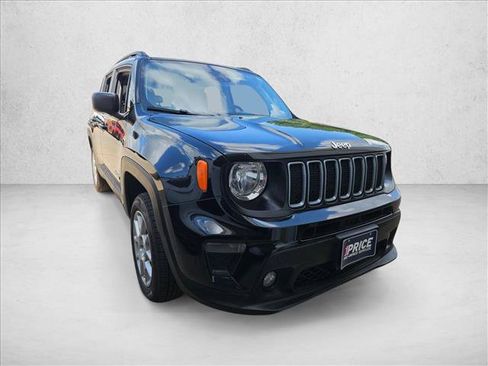 Used 2022 Jeep Renegade Latitude AWD/4WD image 2