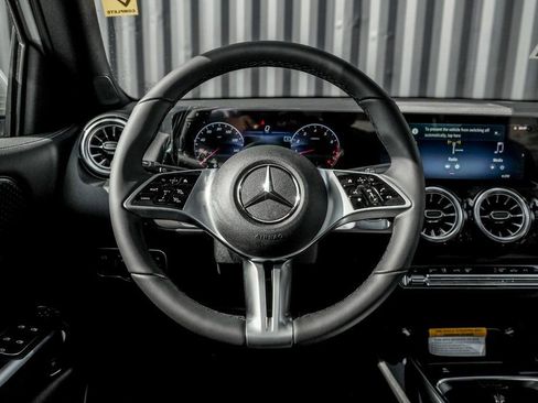 Certified 2026 Mercedes-Benz GLB 250 4MATIC image 18